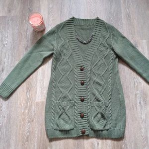 Women's Green Sweater with POCKETS! V-neck